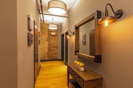 Hip Urban Loft-small Town Charm-124 Lofts #2 Apartment *