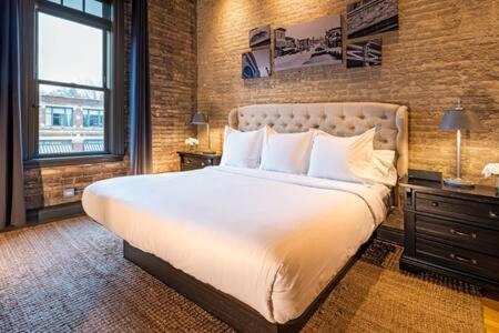 Hip Urban Loft-small Town Charm-124 Lofts #2 Apartment